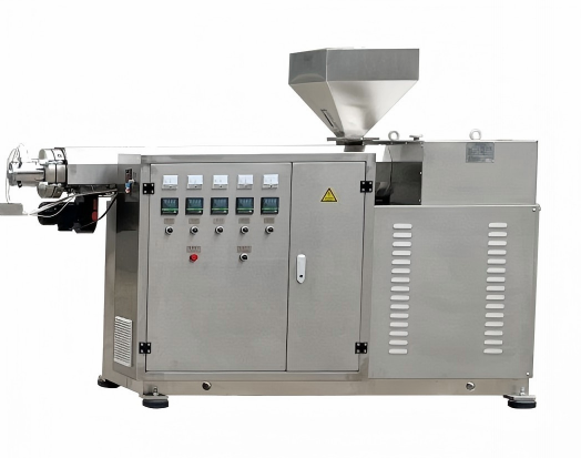 Cómo extruir un tubo de plástico